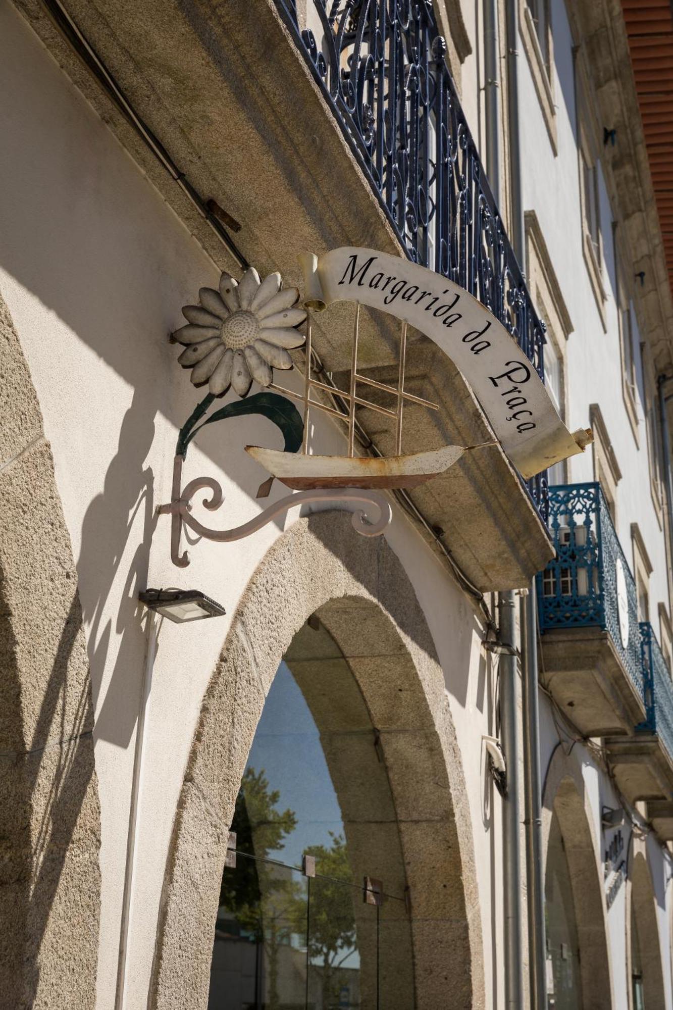 Hotel Margarida Da Praça Viana do Castelo Exterior foto